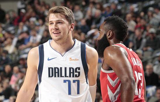 际赛场中展 际赛场中展